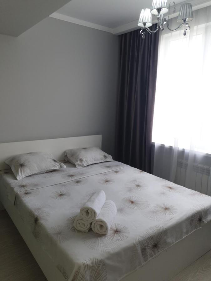 Центр Арбат Уютные Апартаменты В Новом Жк Almaty Extérieur photo